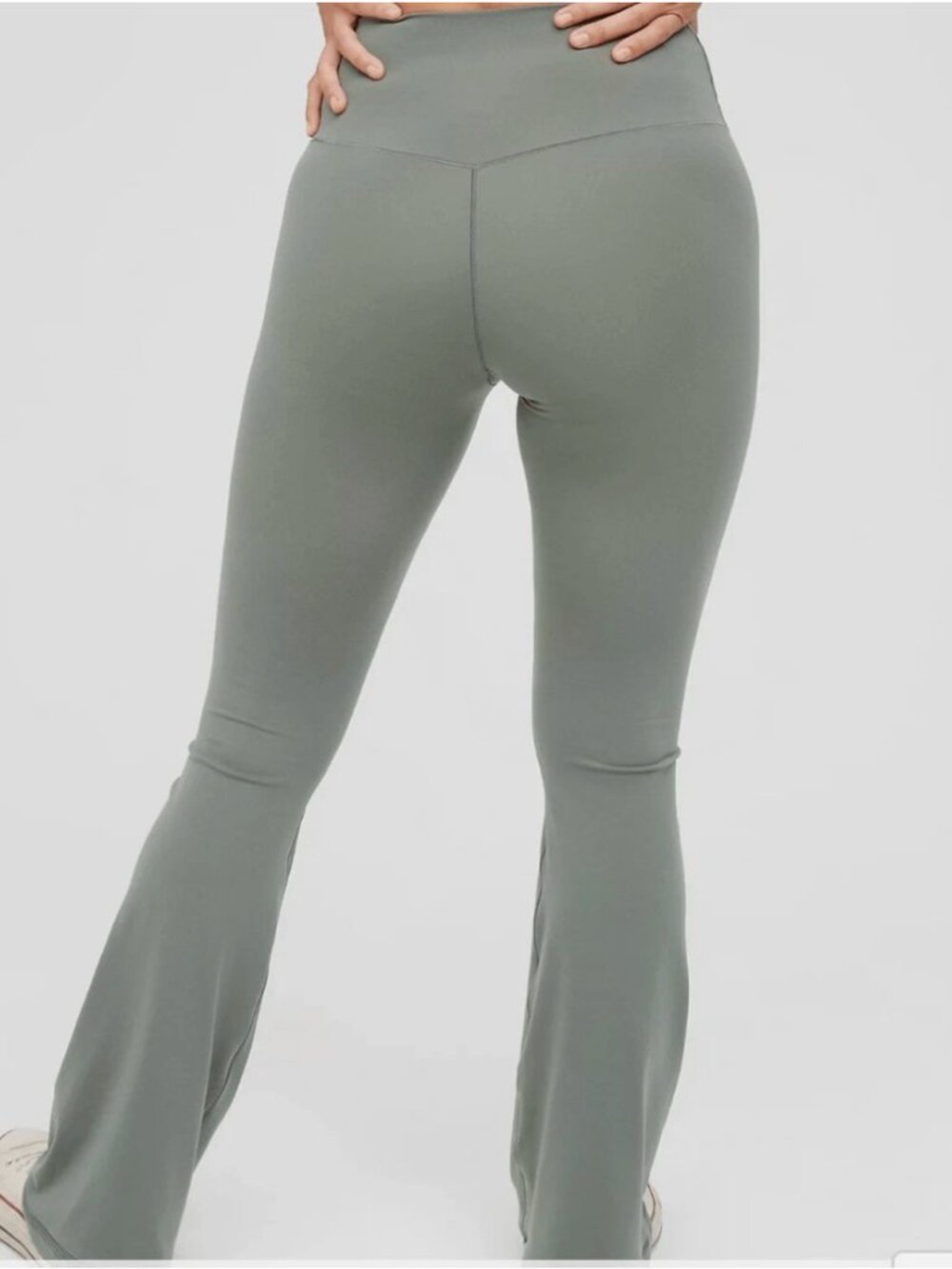 Aerie OFFLINE Flare Leggings Sage Green XS Short Inseam High Waisted Yoga Pants - Picture 2 of 7